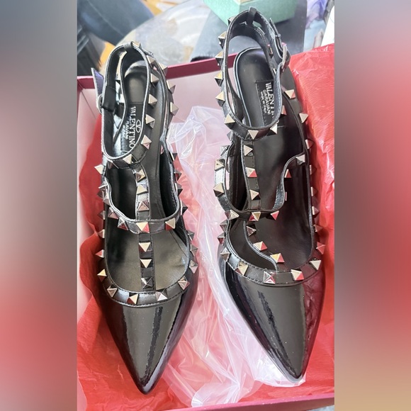 Source Unknown Shoes - Rockstar Black Patent Studded Heels BNIB
